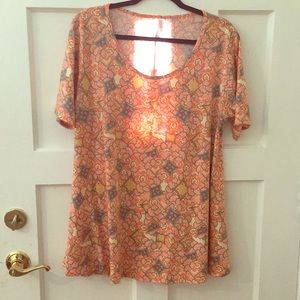 Lularoe lg perfect t.
